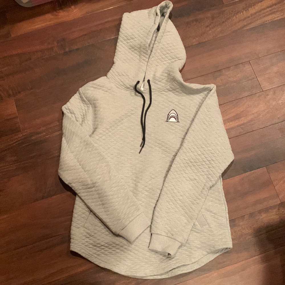 Tiger Shark Gray Quilted Logo Sweatshirt Hoodie Medium